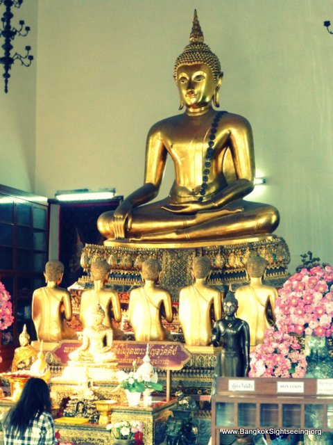Buddha statue at Wat Po